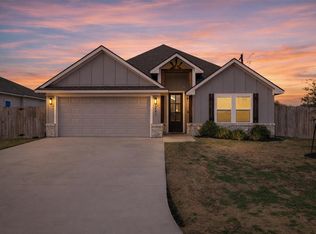 221 Brazos Bnd, Somerville, TX 77879