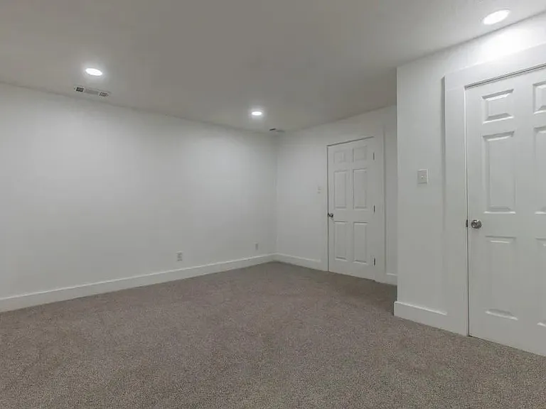 2329 Connor Ave — Photo 15