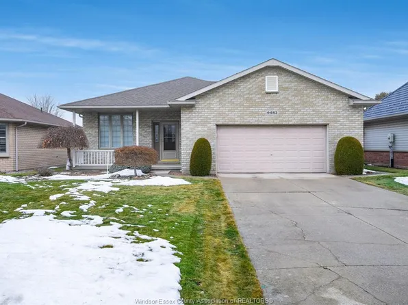 653 McNaughton Ave W, Chatham Kent, ON N7L 5P7