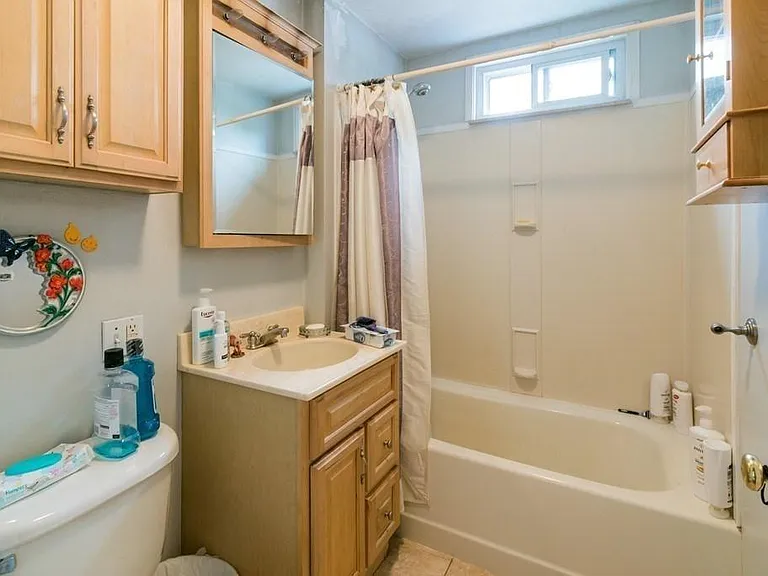 71 Manthorne Rd #1 — Photo 3