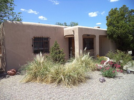 1st image of 309 Laguayra Dr NE