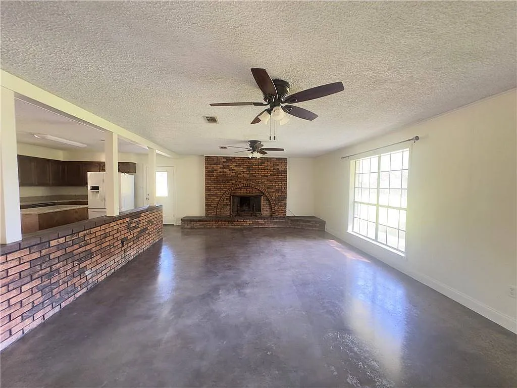 2 bed, 1344 sqft, $1,500 — Photo 4