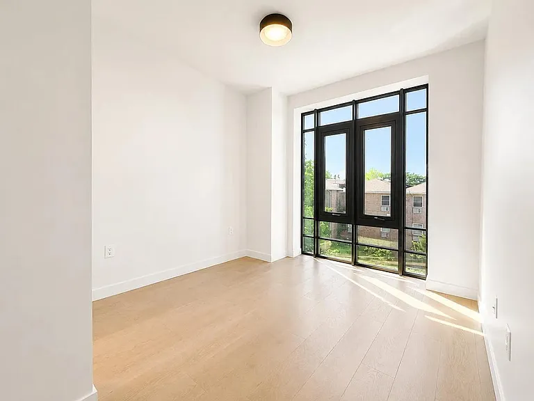 17-85 215th St #303 — Photo 2