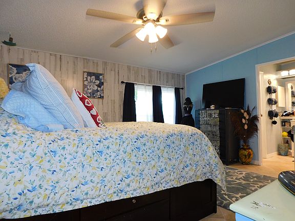 5th image of 1693 Bassett Dr