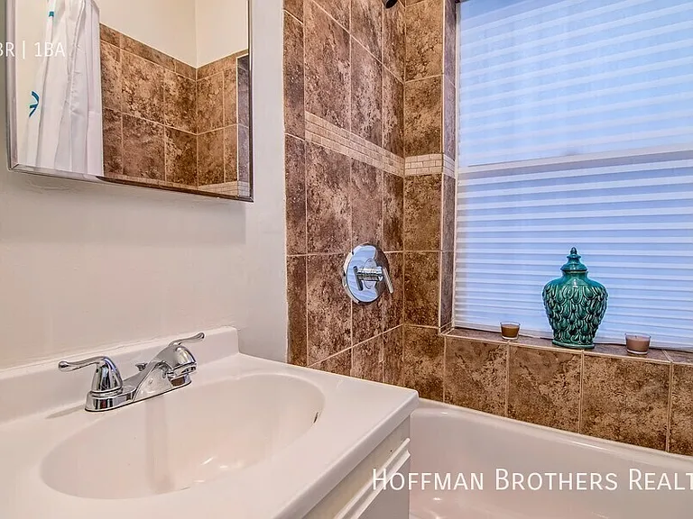 5233 Monte Vista St #402 — Photo 8