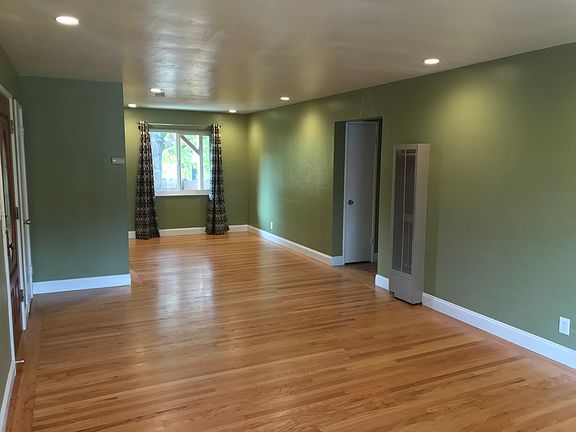 2nd image of 31 Marlow Dr
