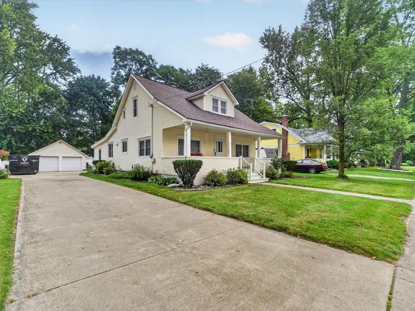 320 W Elizabeth St, Stockbridge, MI 49285