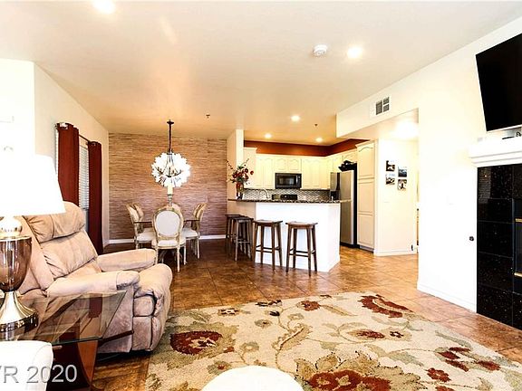 4th image of 687 Bay View Dr #687