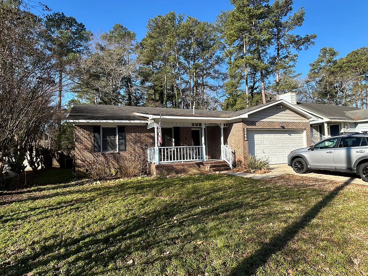 Photo 1 of 27 - 2544 Paintersmill Dr - Fayetteville, NC Primary Photo - 2544 Paintersmill Dr