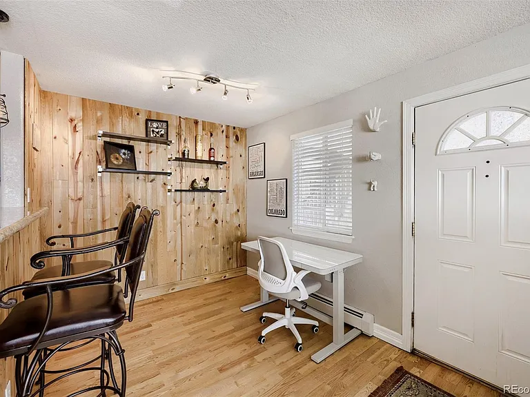 2345 N Clay St #102 — Photo 9