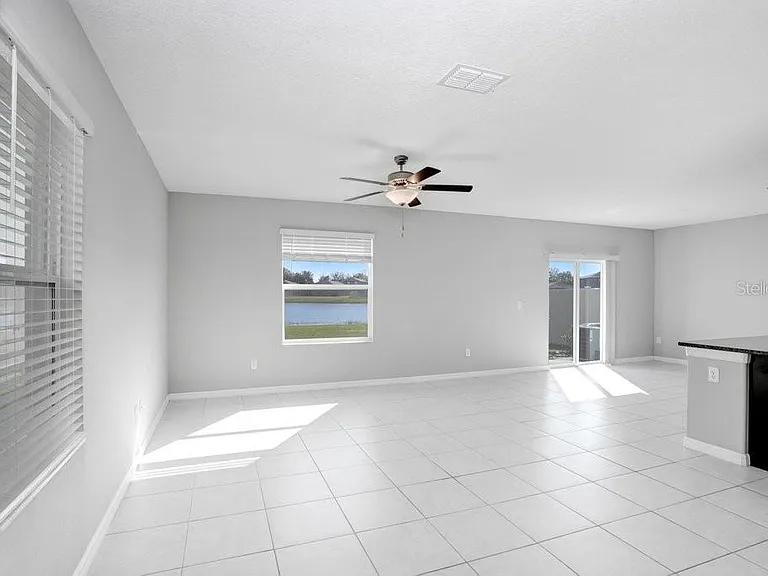 3160 Oyster Cove St — Photo 9