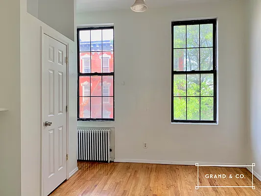 Rented by Grand & Co. | media 7