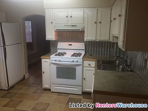 2nd image of 2695 S Pennsylvania St