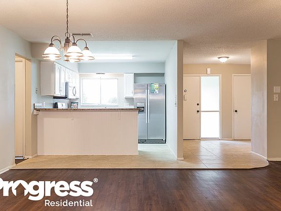 5th image of 10241 Marco Polo Dr