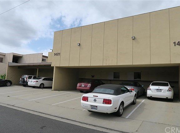 2nd image of 1411 College View Dr