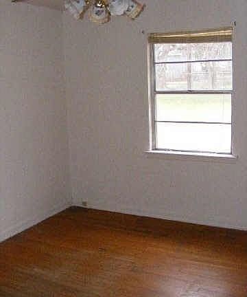 5th image of 3728 Earle Dr