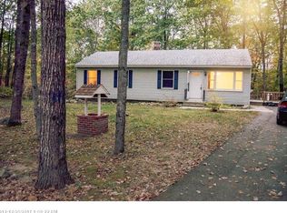 137 Burnham Dr, Naples, ME 04055