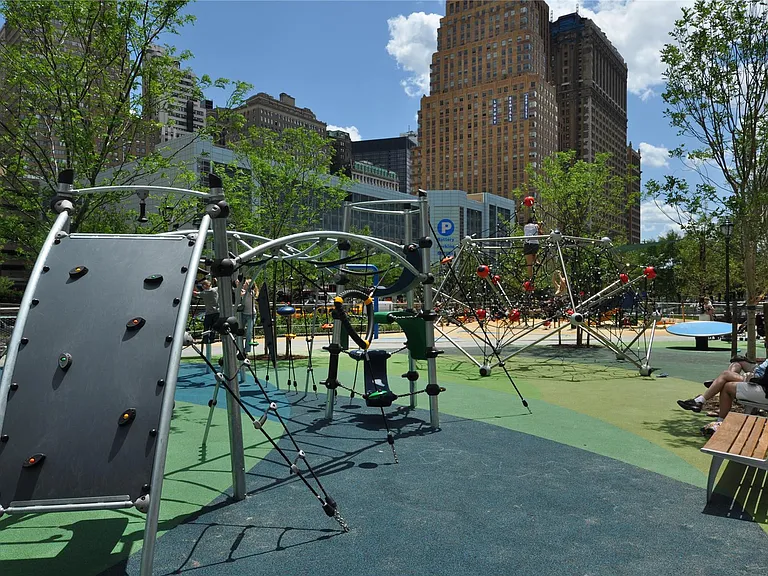 225 Rector Pl #4M — Photo 20