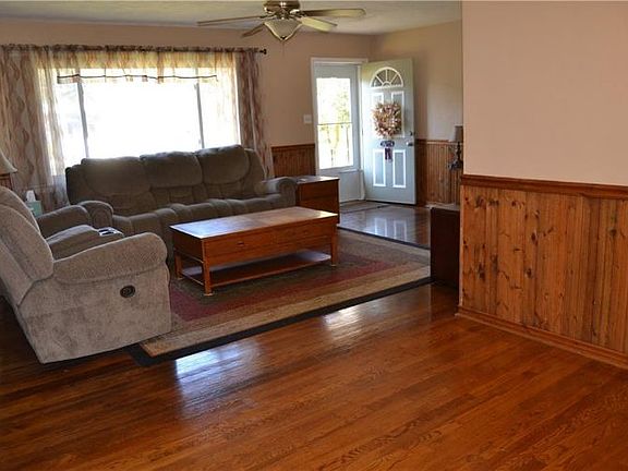 5th image of 544 Caren Dr