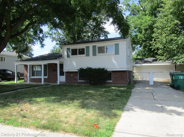 30430 John Hauk St, Garden City, MI 48135