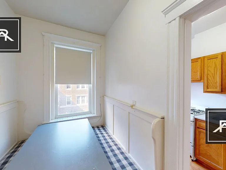 68 Chiswick Rd #17 — Photo 7