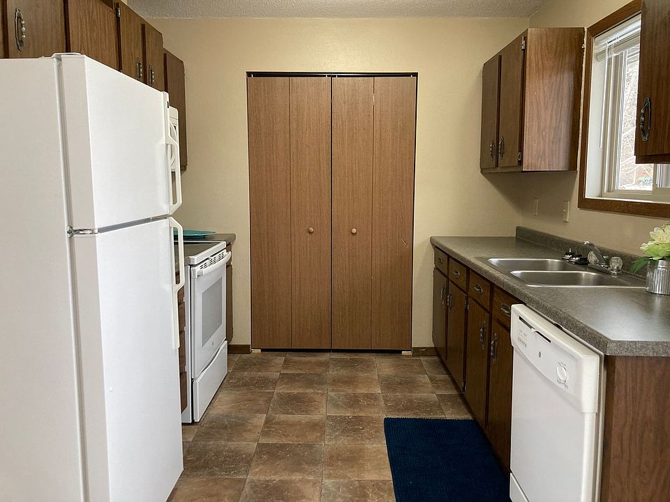1st image of 800 11th St NW