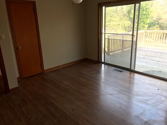 5th image of 2211 Mountain Lake Ter