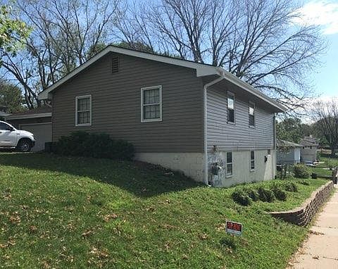 2nd image of 3225 S 138th St