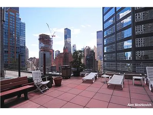 Rented by Douglas Elliman | media 16