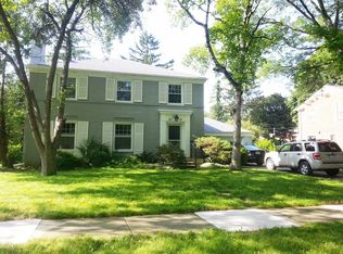 18262 Buckingham Ave, Beverly Hills, MI 48025