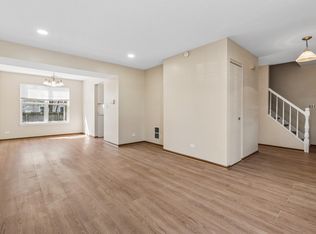1317 Spalding Dr, Mundelein, IL 60060