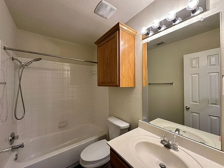 4510 Causeway Ct — Photo 24