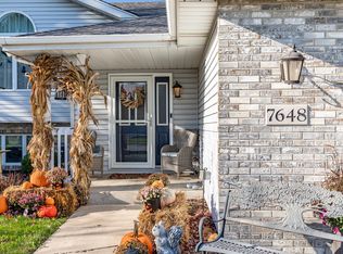 7648 Starling Dr, Schererville, IN
