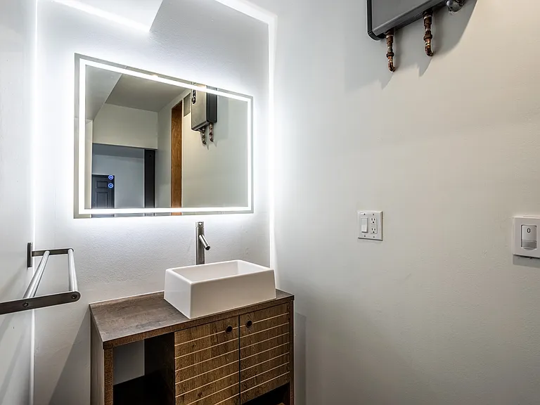 227 N Broadway #204 — Photo 14
