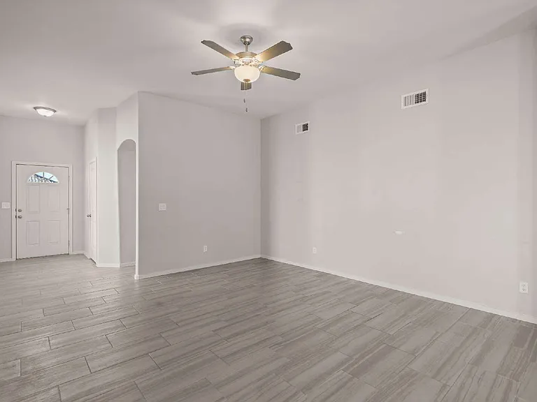 629 Cedarwood Ave — Photo 6