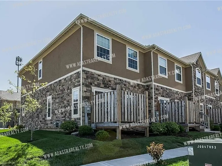 15852 Valley View Dr — Photo 26