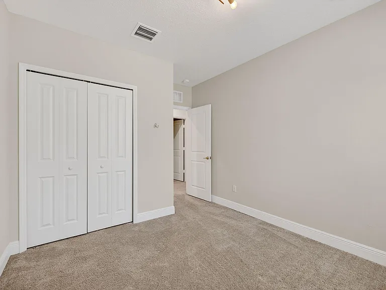 10916 SW Robbia Way — Photo 44