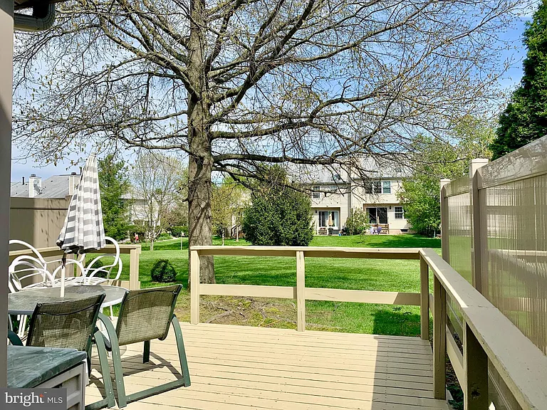 305 Marten Rd — Photo 26