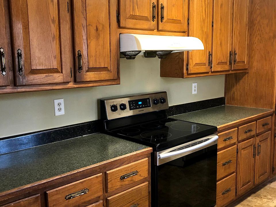 2nd image of 2995 Sharon Ln