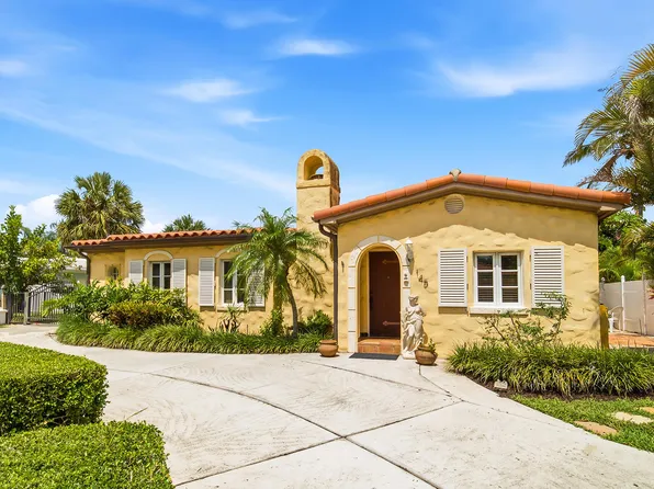 145 NE Spanish Court, Boca Raton, FL 33432