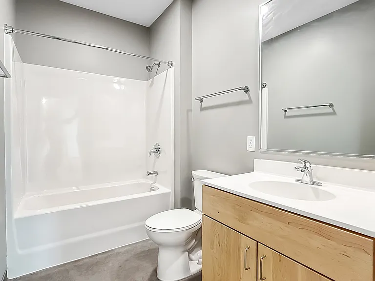 Plymouth Avenue Apartments — Photo 11