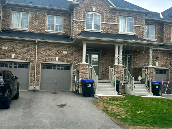 82 Ferragine Cres, Bradford West Gwillimbury, ON L3Z 4K2