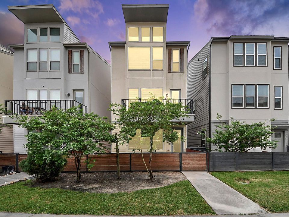 1st image of 18527 Centro Row
