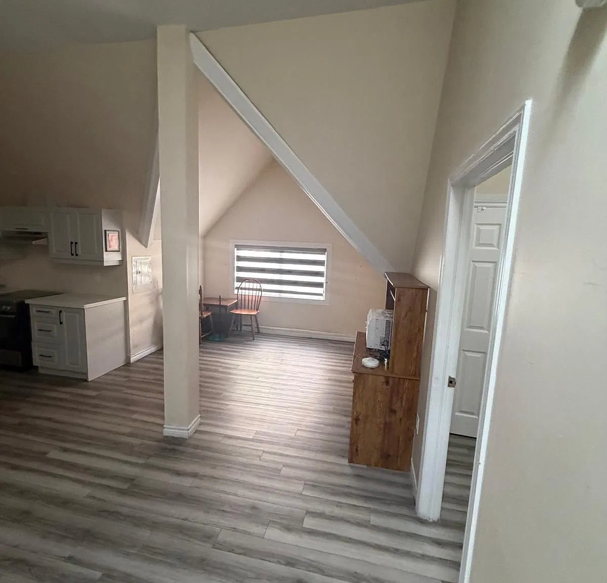 2 bed, $1,600 — Photo 4