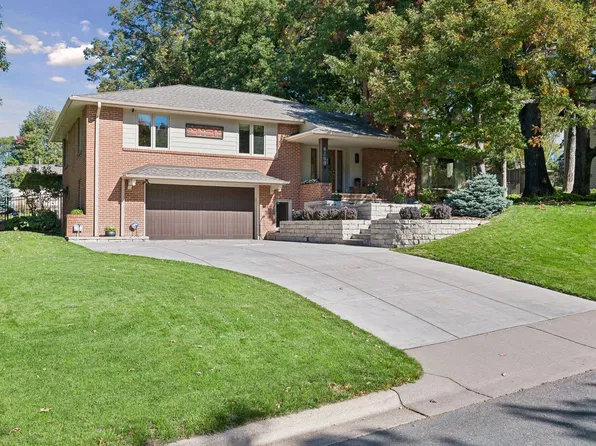 6100 Idylwood Dr, Edina, MN 55436