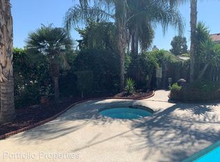 1900 Glencairn Ct, Bakersfield, CA