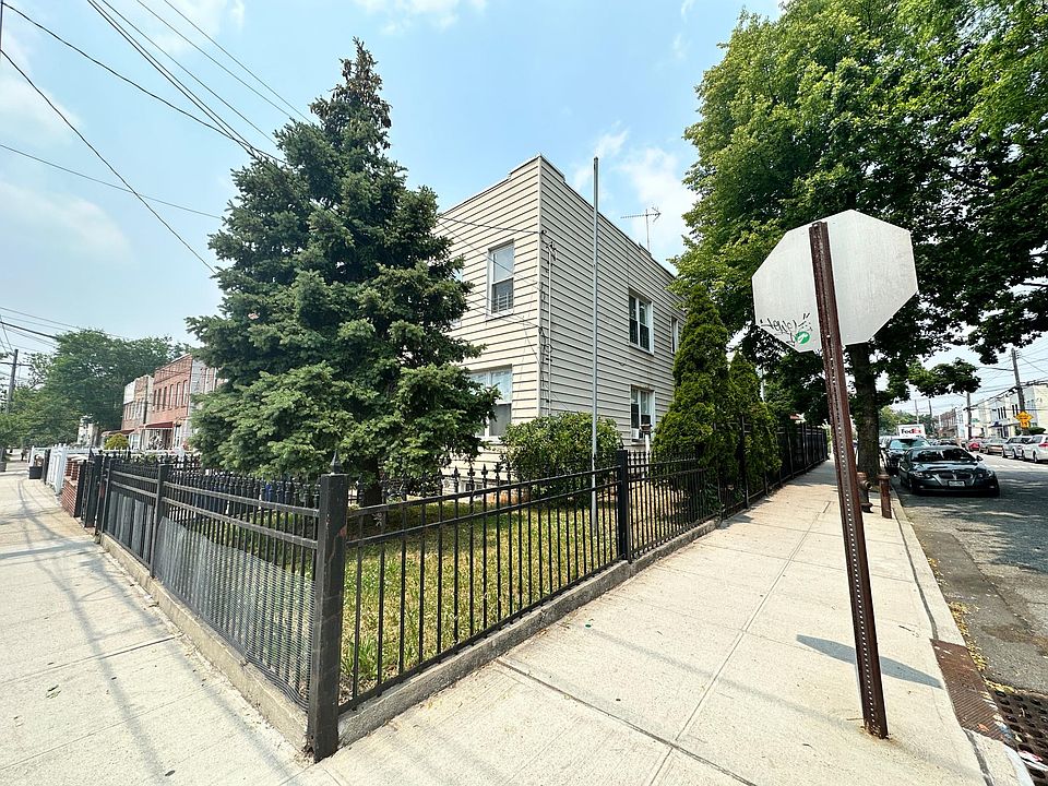 1st image of 2859 Randall Ave #2