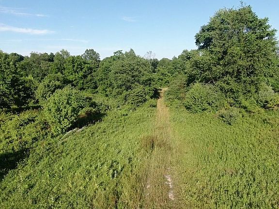 4th image of 1570 Township Road 128 SE