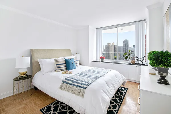 Sold by Compass | media 5