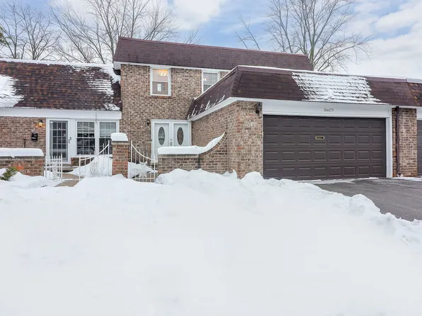 18W079 Jamestown Ln, Villa Park, IL 60181